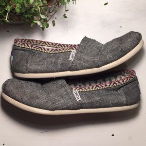 Toms Slip on flats, Grey with Piping Wmns sz 8.5
